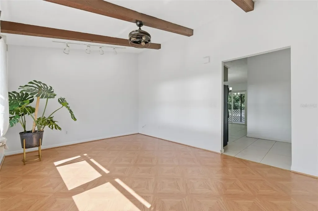 821 Pine Street Tarpon Springs FL 34689