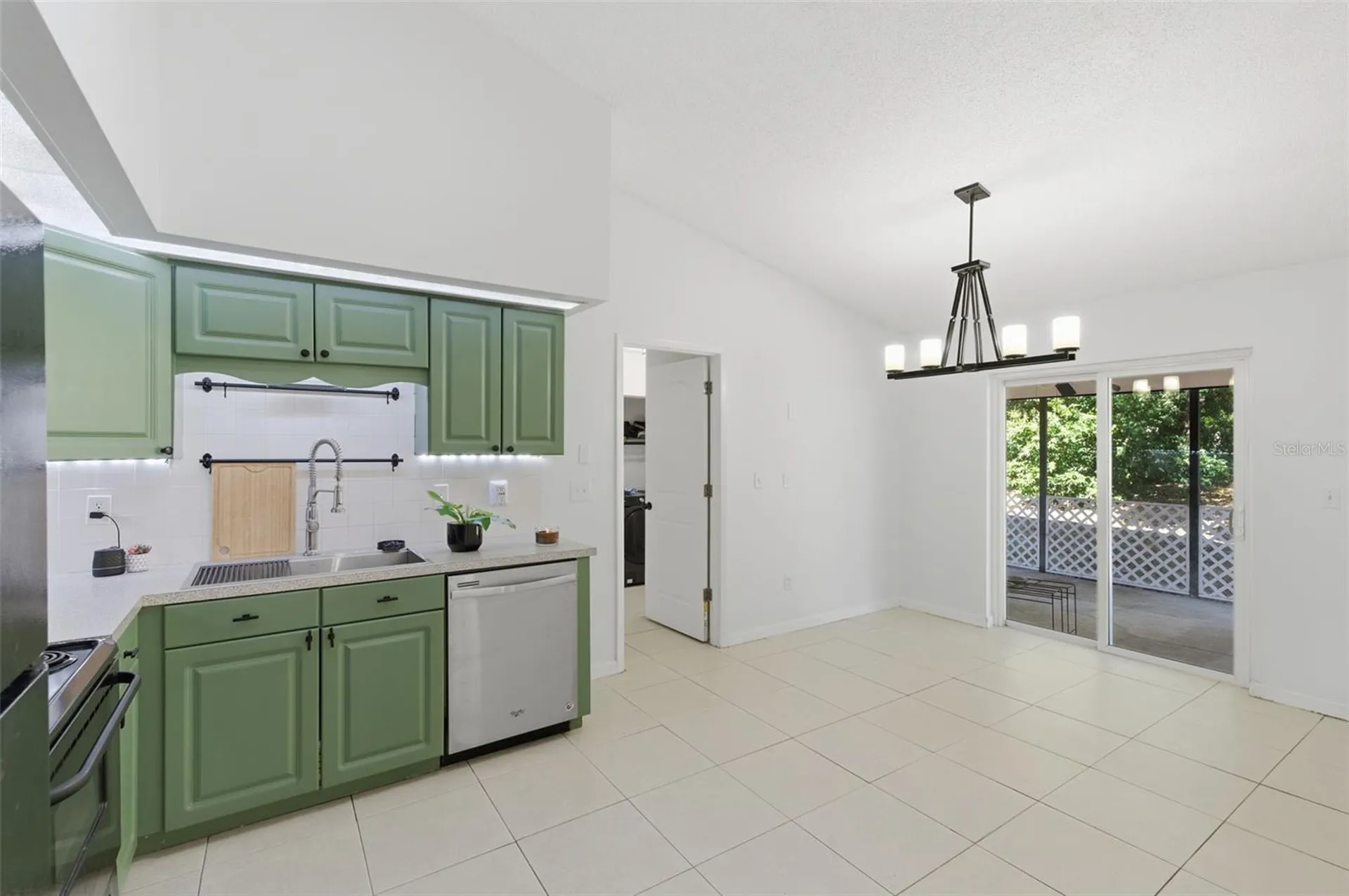 821 Pine Street Tarpon Springs FL 34689