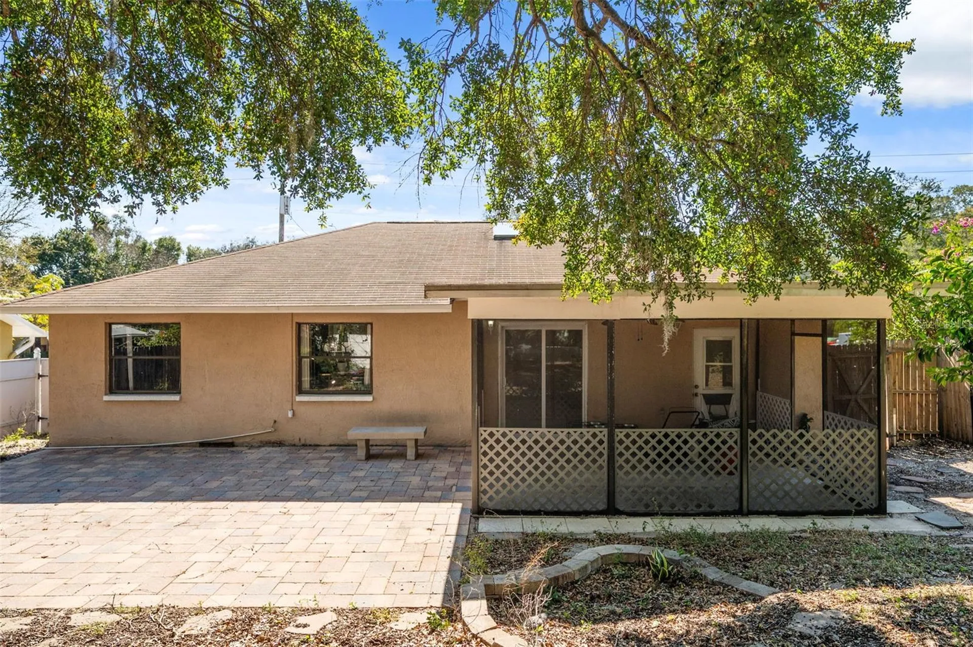 821 Pine Street Tarpon Springs FL 34689