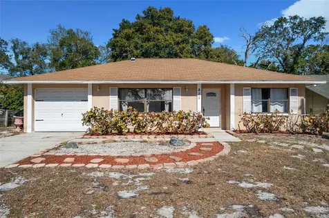 821 Pine Street Tarpon Springs FL 34689