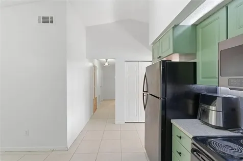 821 Pine Street Tarpon Springs FL 34689