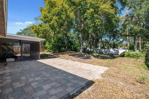 821 Pine Street Tarpon Springs FL 34689