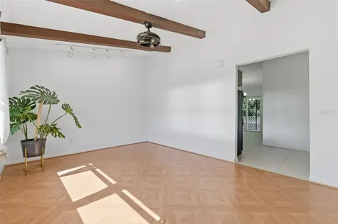 821 Pine Street Tarpon Springs FL 34689