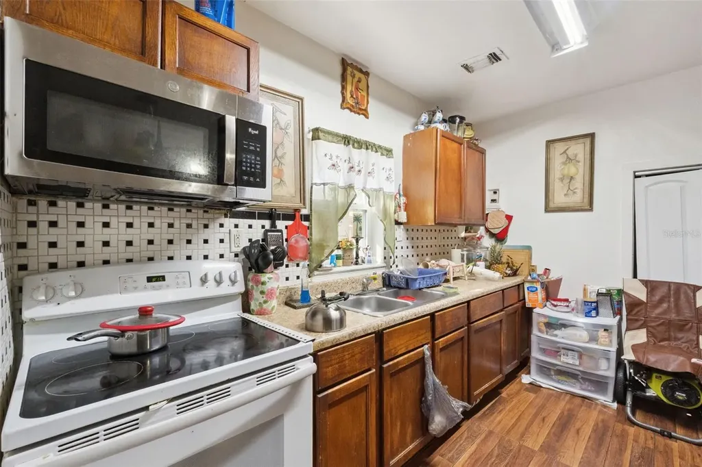 310 E Magnolia Street Kissimmee FL 34744