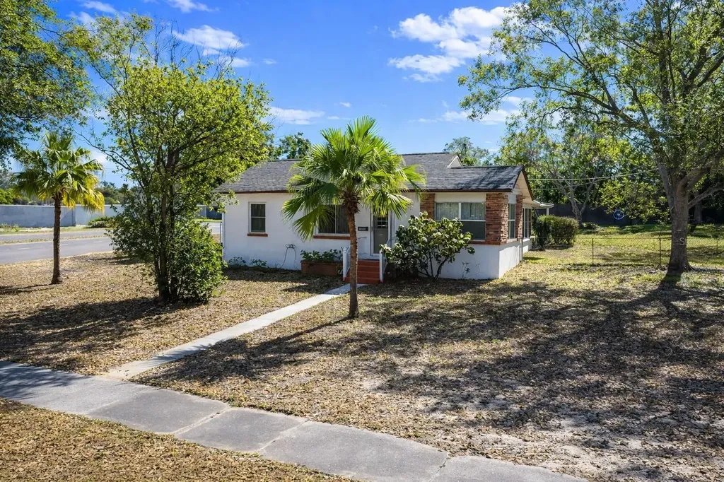 1240 Druid Circle Lake Wales FL 33853