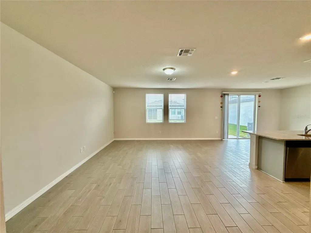3204 Fresno Place Zephyrhills FL 33541