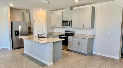 3204 Fresno Place Zephyrhills FL 33541