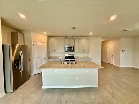 3204 Fresno Place Zephyrhills FL 33541