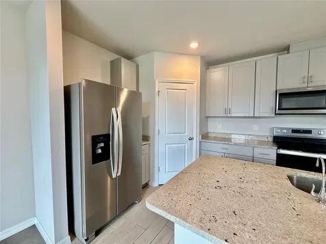 3204 Fresno Place Zephyrhills FL 33541