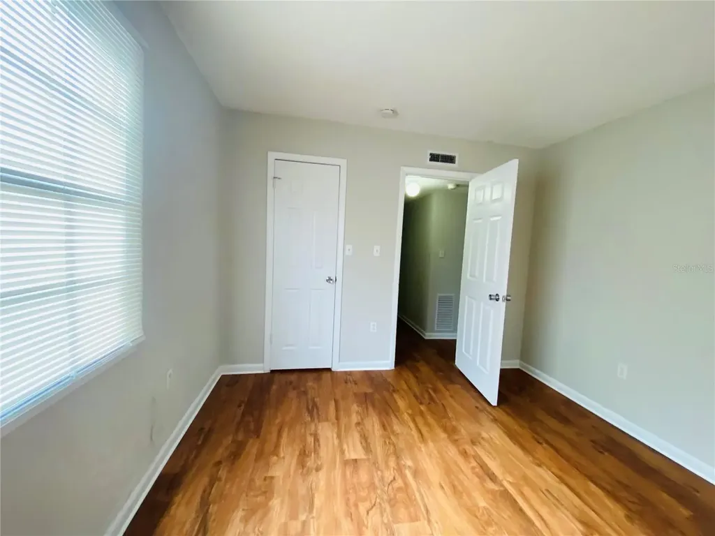 2757 L B Mcleod Road Orlando FL 32805