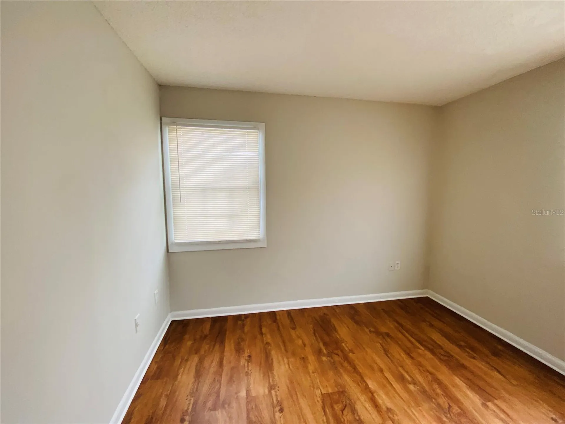 2757 L B Mcleod Road Orlando FL 32805