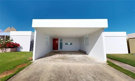 5 Madre Perla Humacao PR 00791