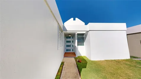 5 Madre Perla Humacao PR 00791