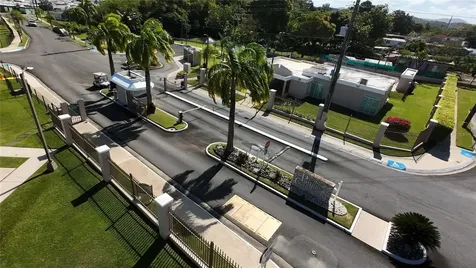 5 Madre Perla Humacao PR 00791