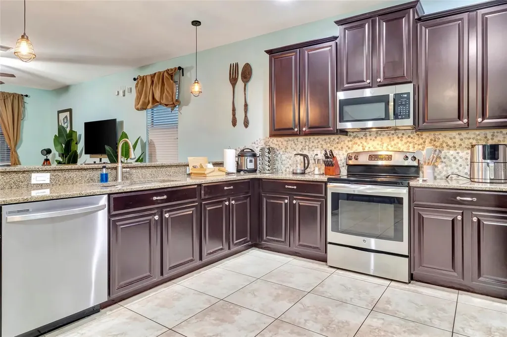 1424 Wexford Way Davenport FL 33896