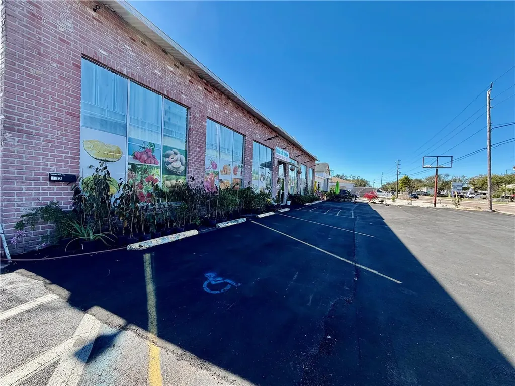 4022 54th Avenue N St Petersburg FL 33714