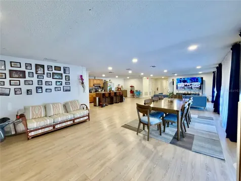 4022 54th Avenue N St Petersburg FL 33714