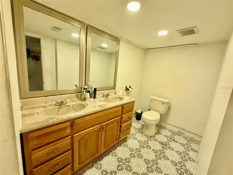 4022 54th Avenue N St Petersburg FL 33714