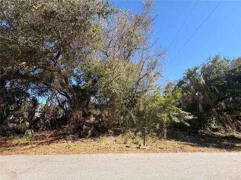 384 Skyland Lane Port Charlotte FL 33953