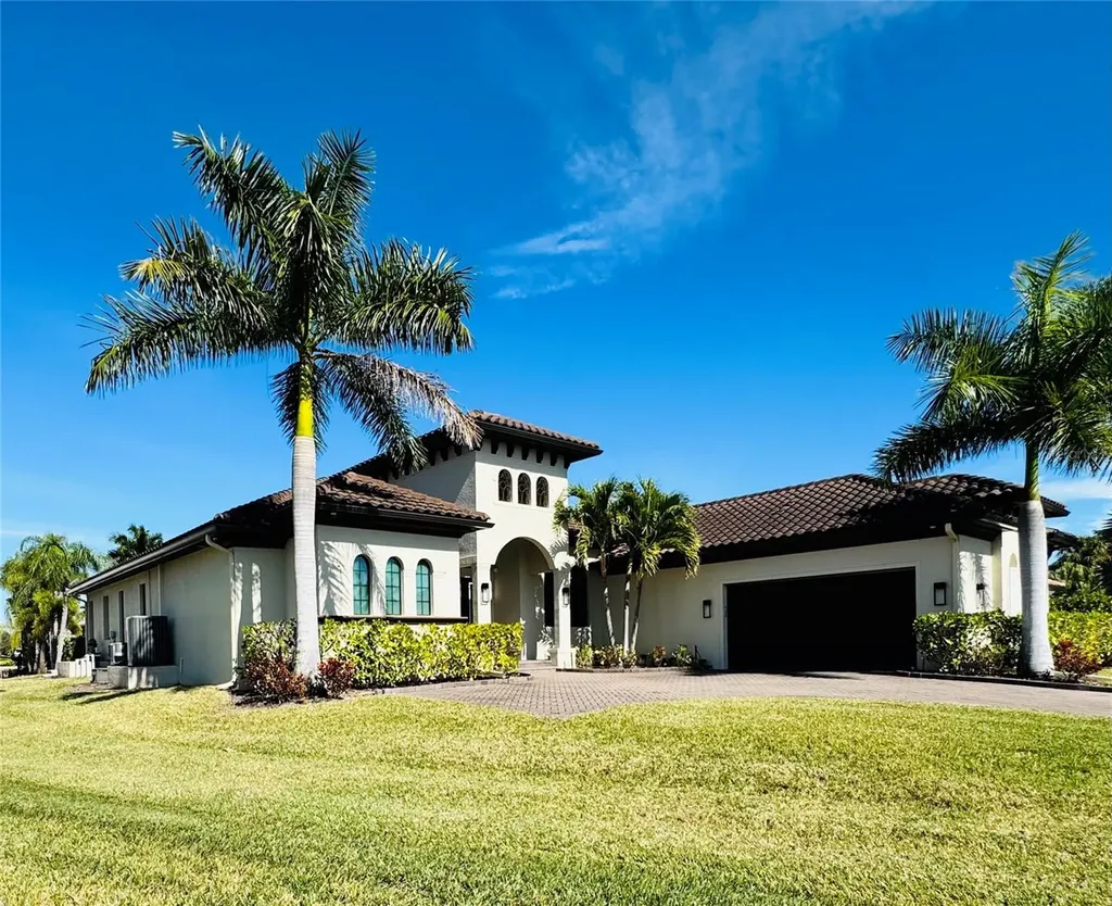 8533 S Lake Circle Fort Myers FL 33908