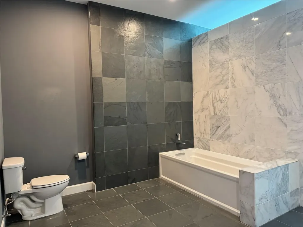 8533 S Lake Circle Fort Myers FL 33908