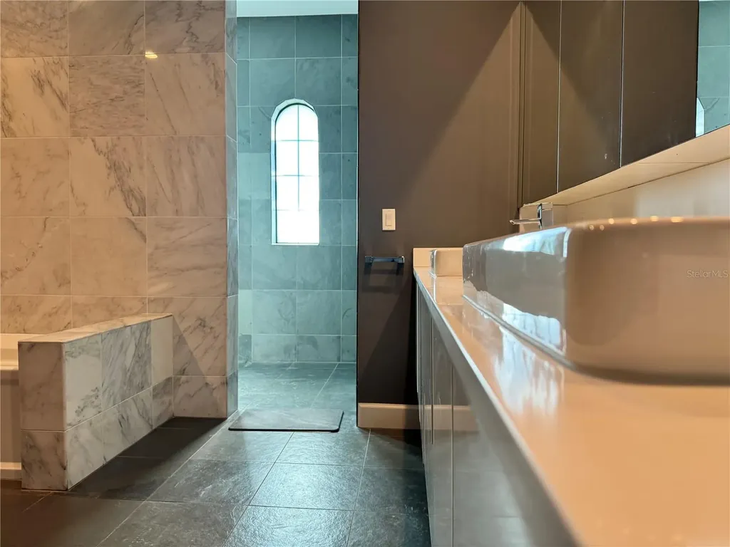 8533 S Lake Circle Fort Myers FL 33908