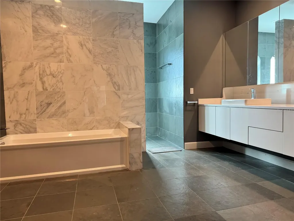 8533 S Lake Circle Fort Myers FL 33908