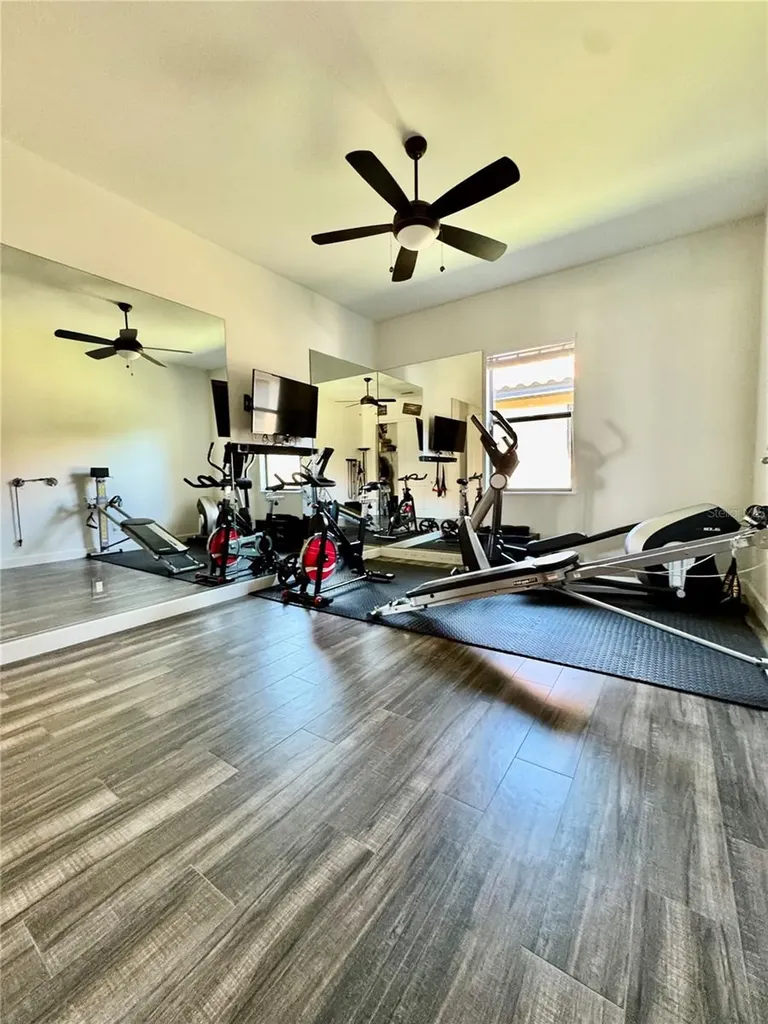 8533 S Lake Circle Fort Myers FL 33908