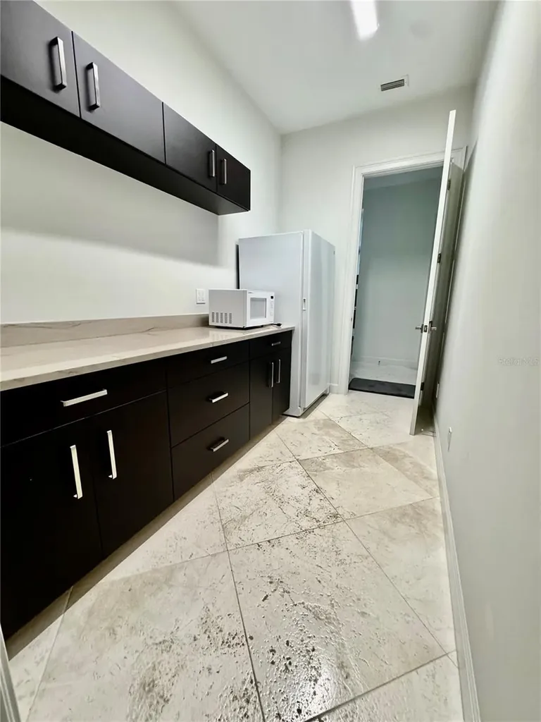 8533 S Lake Circle Fort Myers FL 33908