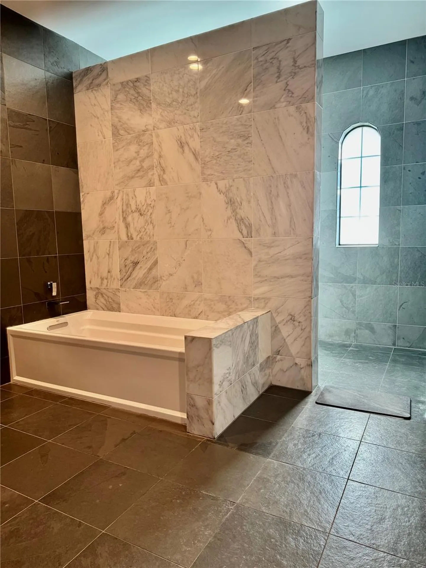 8533 S Lake Circle Fort Myers FL 33908