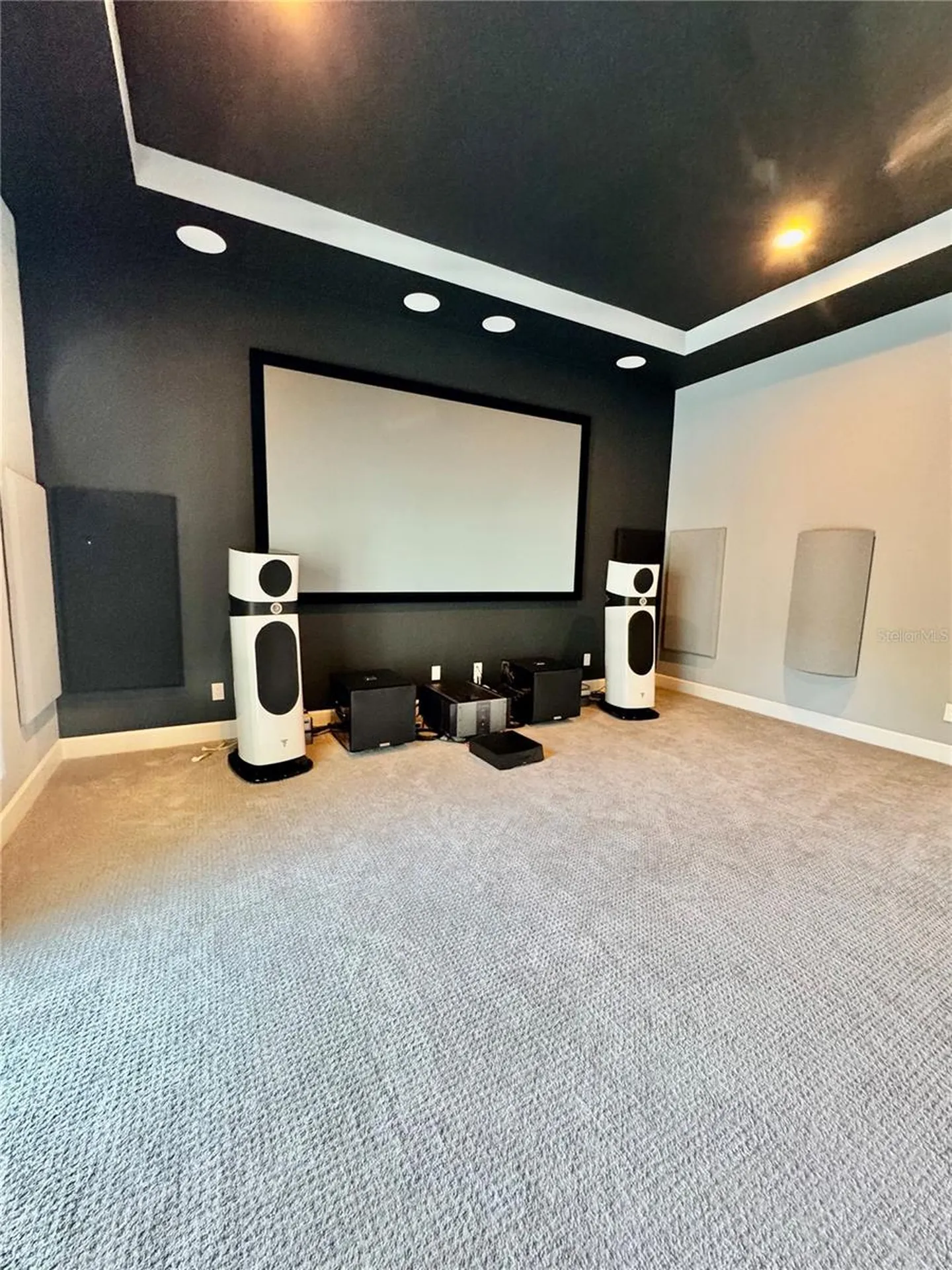 8533 S Lake Circle Fort Myers FL 33908