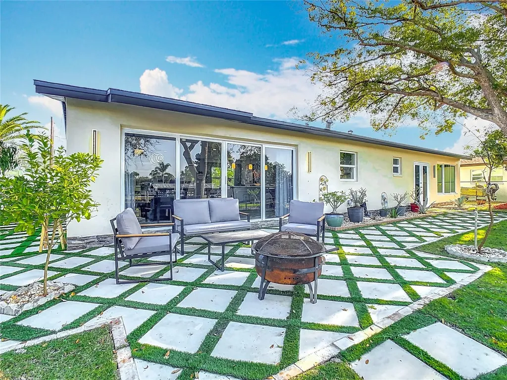 10704 Donbrese Avenue Tampa FL 33615