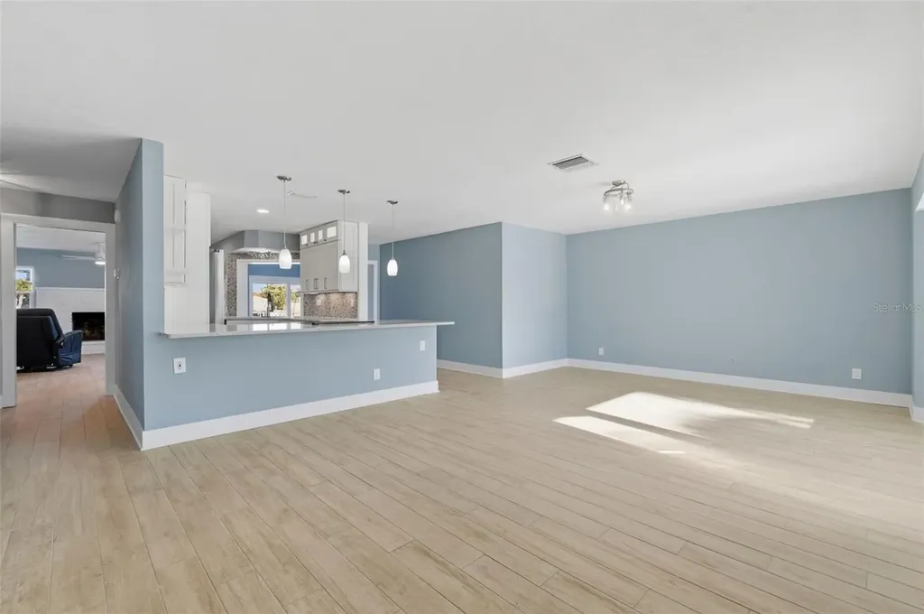 11145 4th Street E Treasure Island FL 33706