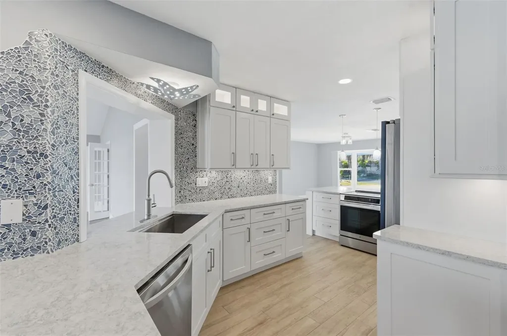 11145 4th Street E Treasure Island FL 33706
