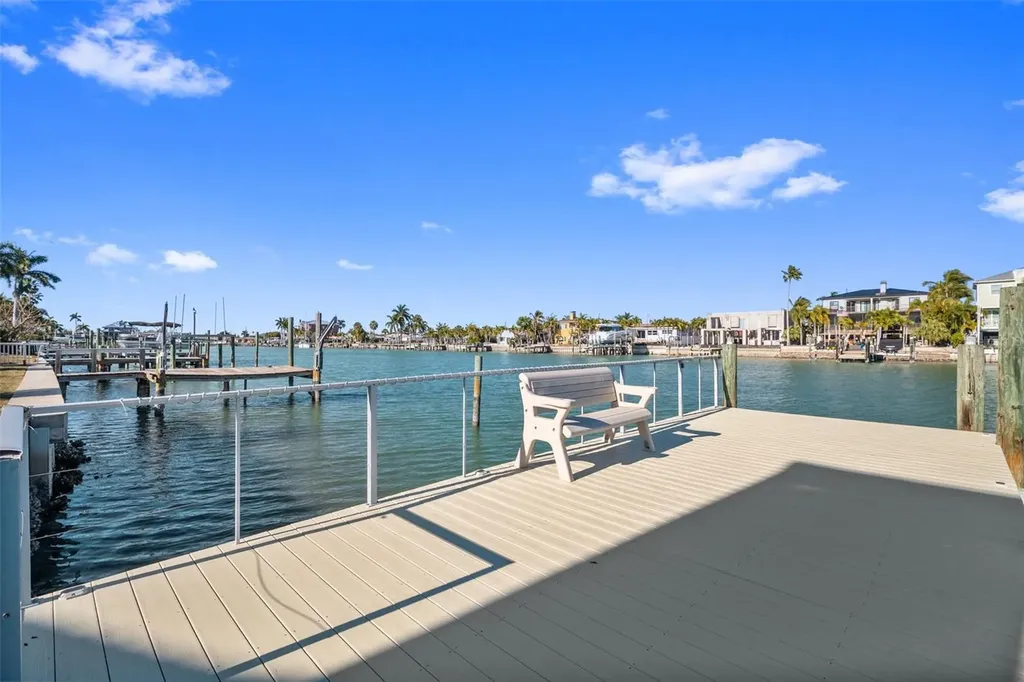 11145 4th Street E Treasure Island FL 33706