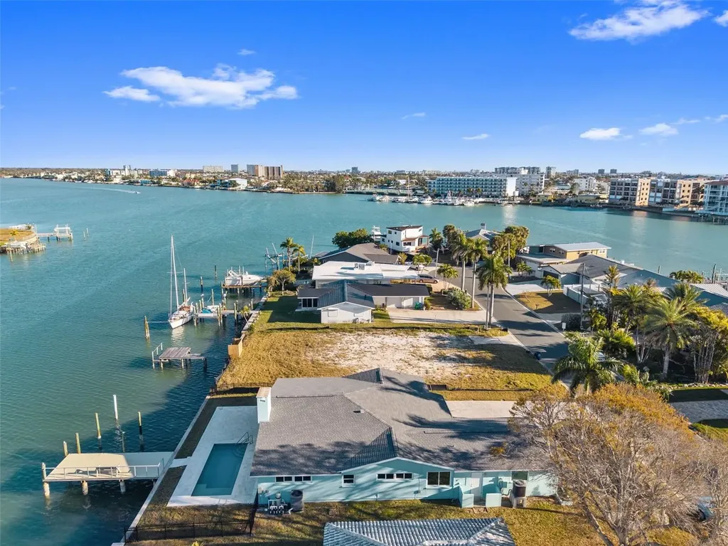 11145 4th Street E Treasure Island FL 33706
