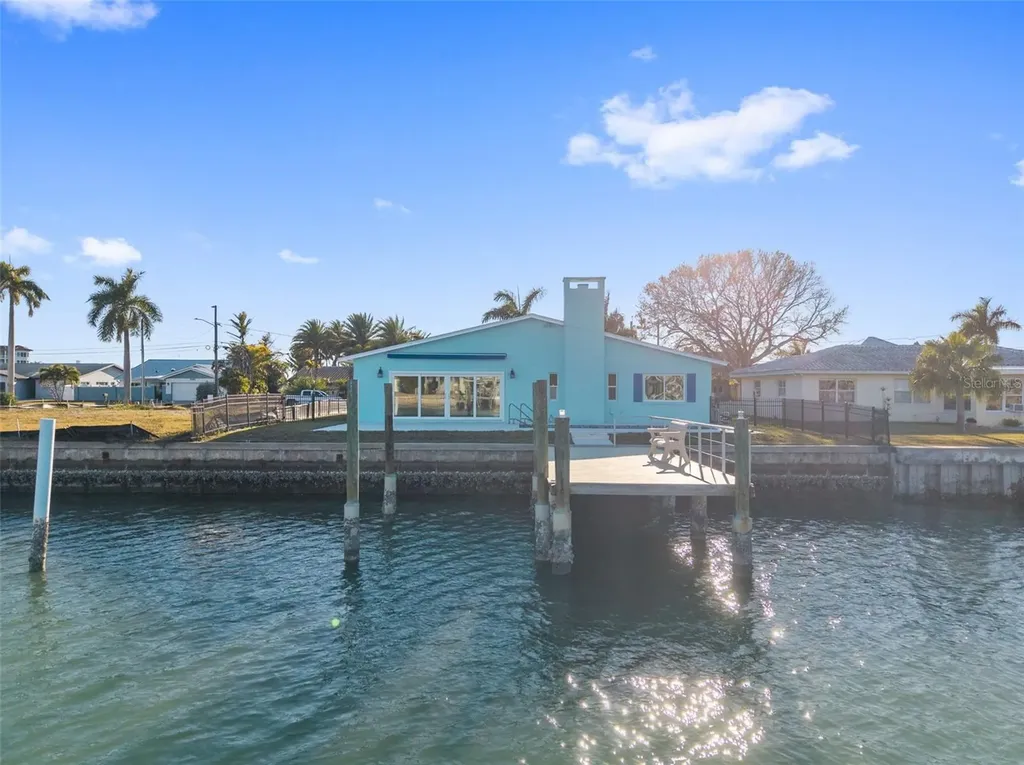 11145 4th Street E Treasure Island FL 33706