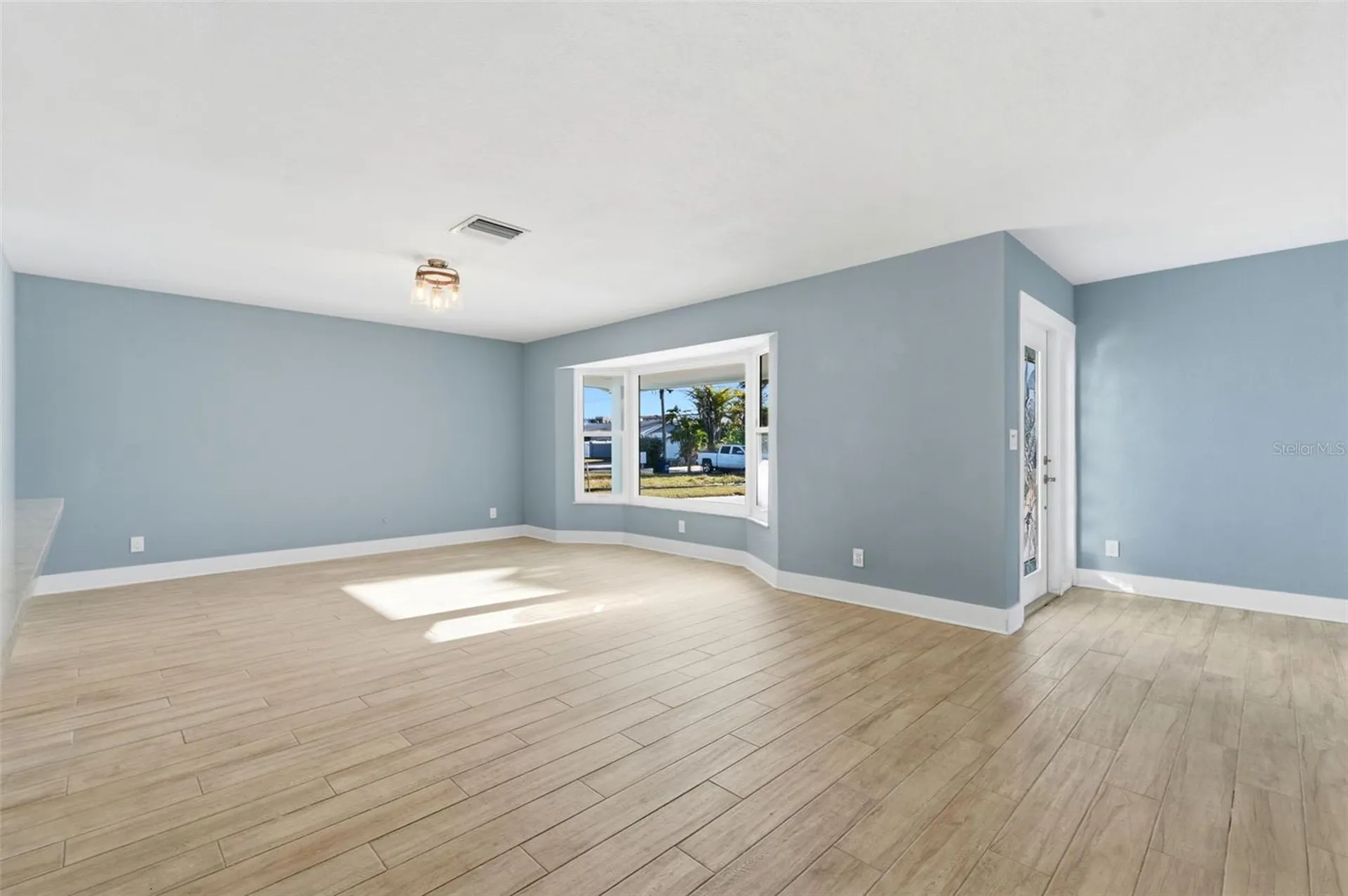 11145 4th Street E Treasure Island FL 33706
