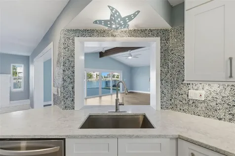 11145 4th Street E Treasure Island FL 33706