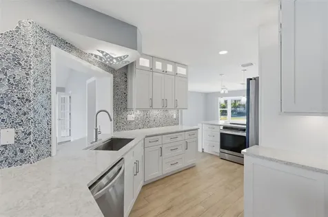 11145 4th Street E Treasure Island FL 33706
