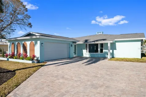 11145 4th Street E Treasure Island FL 33706