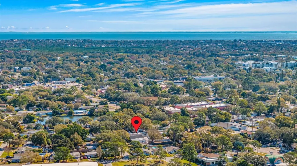 744 63rd Avenue N St Petersburg FL 33702