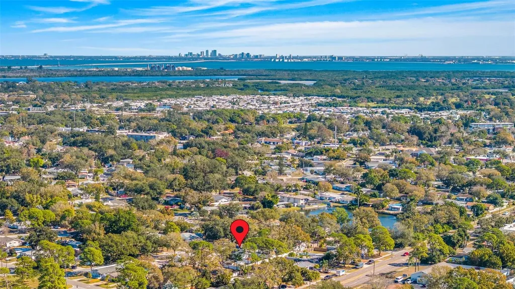744 63rd Avenue N St Petersburg FL 33702