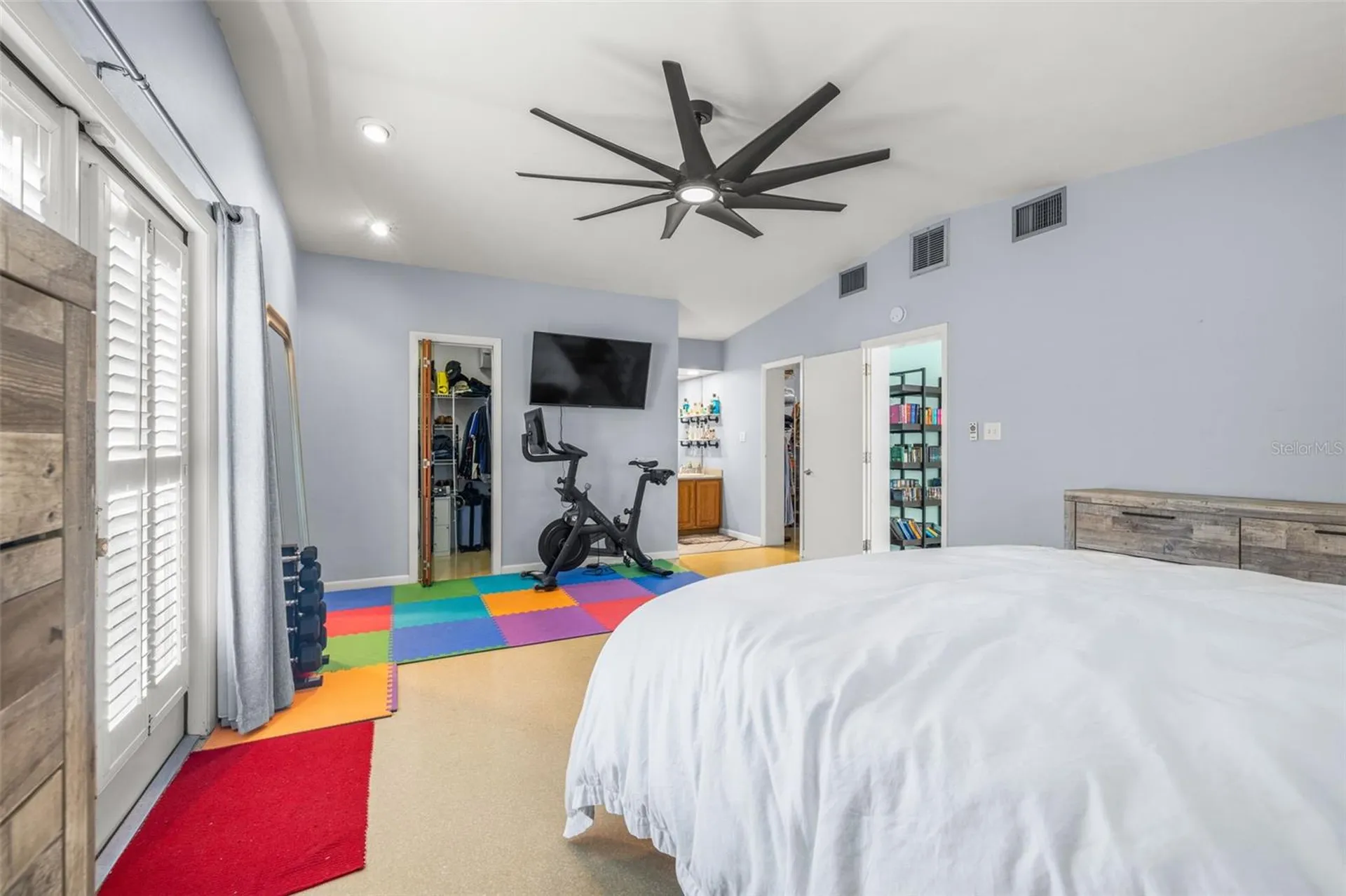 744 63rd Avenue N St Petersburg FL 33702