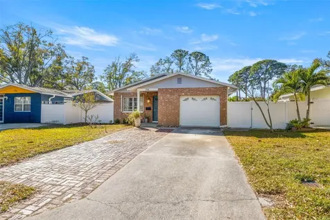 744 63rd Avenue N St Petersburg FL 33702