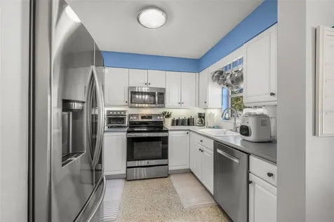 744 63rd Avenue N St Petersburg FL 33702