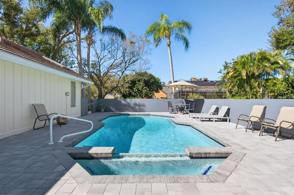 2392 Landings Circle Bradenton FL 34209