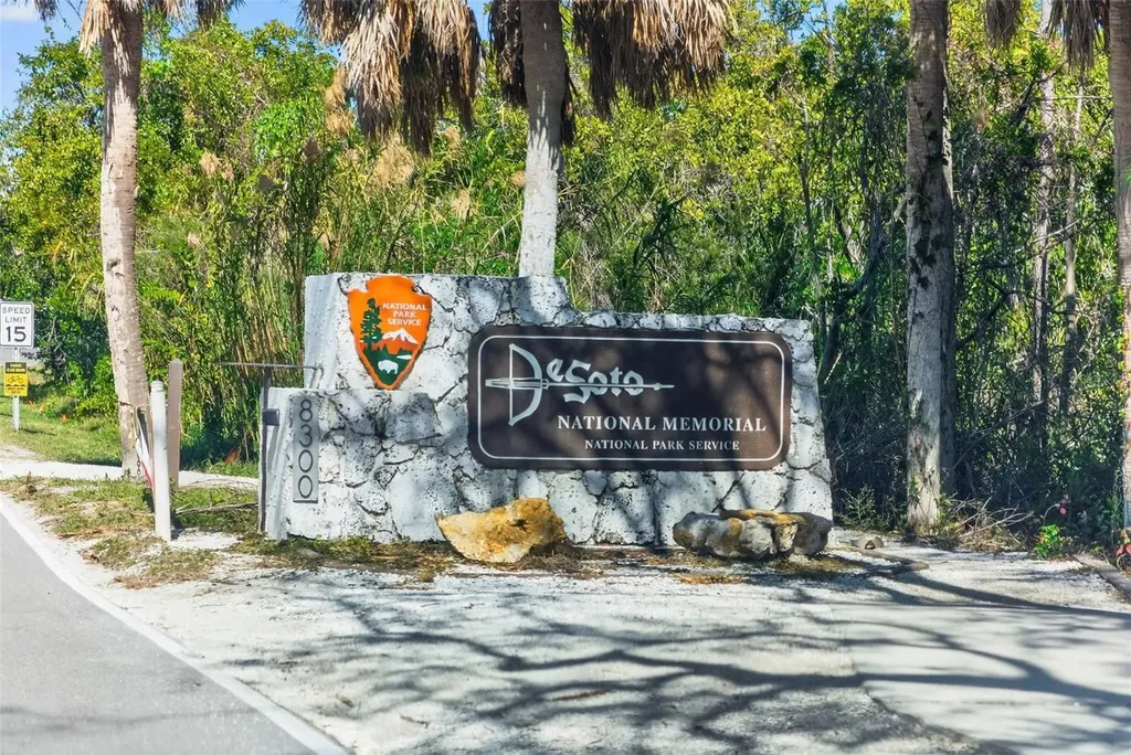 2392 Landings Circle Bradenton FL 34209