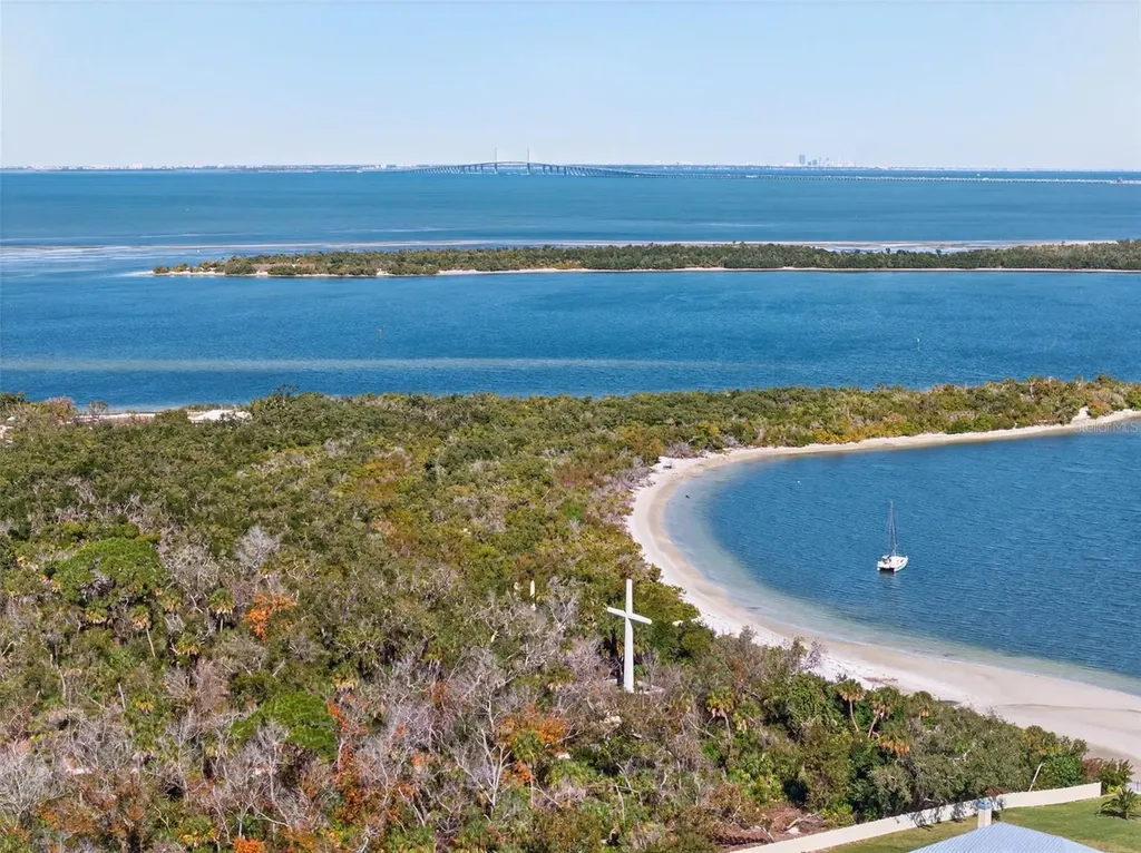 2392 Landings Circle Bradenton FL 34209
