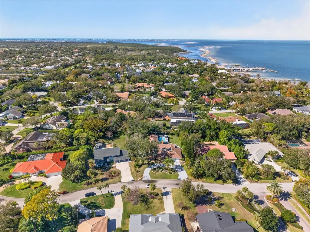 2392 Landings Circle Bradenton FL 34209